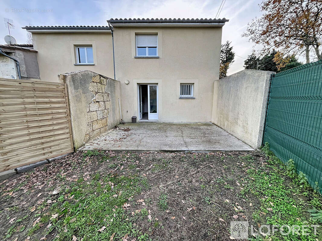 Maison à SAINT-ANDRE-DE-CUBZAC