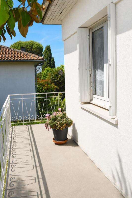 Lafrançaise, 82130 , Tarn et Garonne. Maison  plain-pied  82 m², 5 Pièces , 3 chambres avec jardin privatif et garage fermé - photo 6