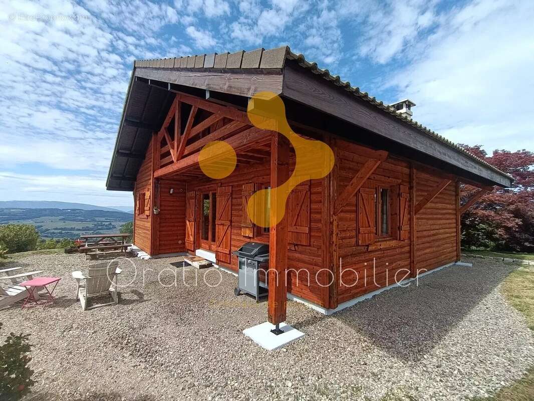 Maison à LA ROCHE-SUR-FORON