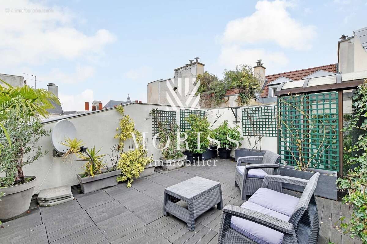 Appartement à PARIS-1E