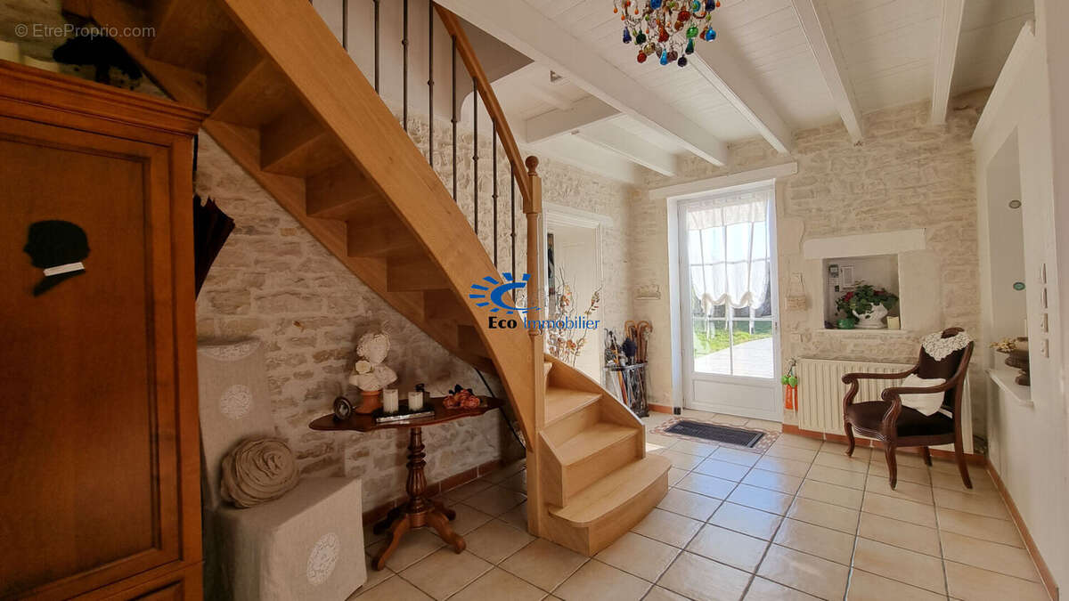 Maison charentaise courcon  278 m² habitable jardin - photo 2