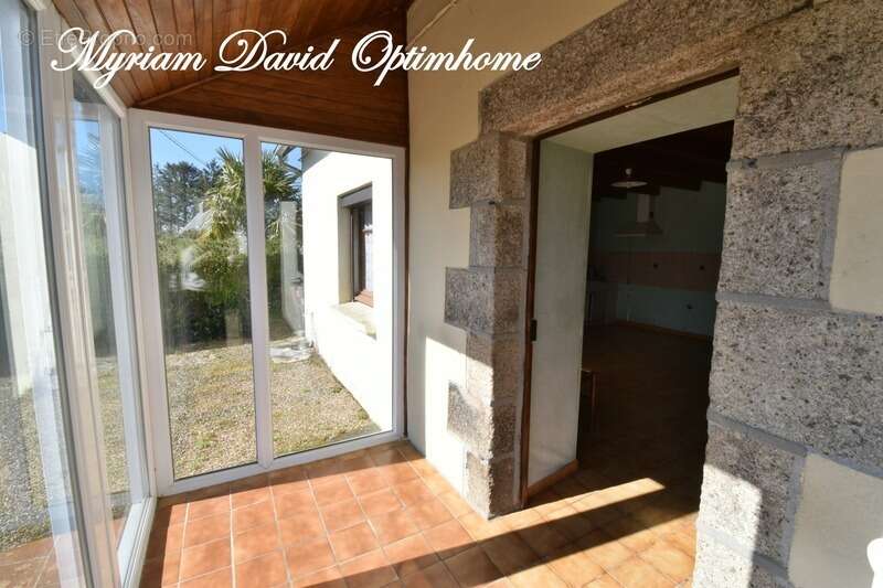 Maison à POULLAOUEN