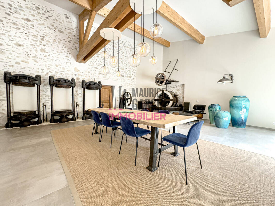 Maison 460 m² à Mormoiron  - photo 5