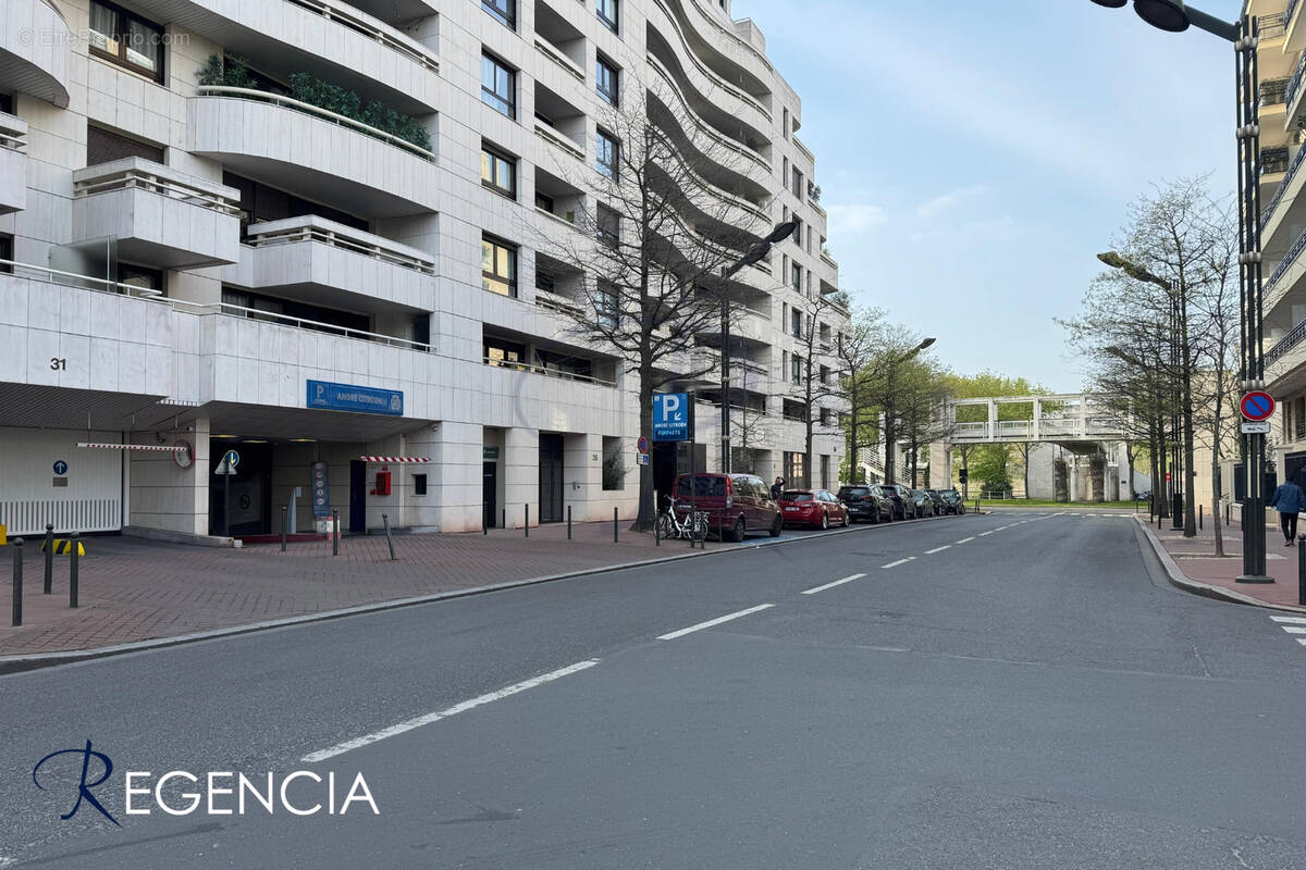Parking à LEVALLOIS-PERRET