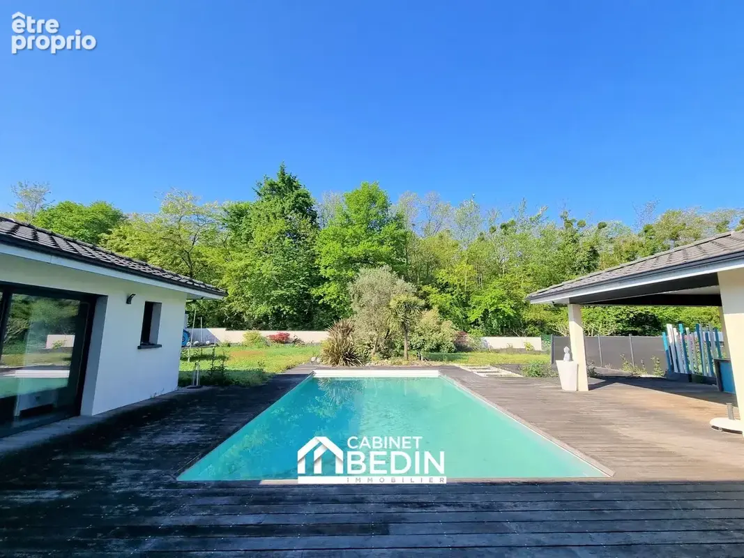 Maison 7 pièces 218 m² à vendre à Castres-Gironde (33640) - photo 2