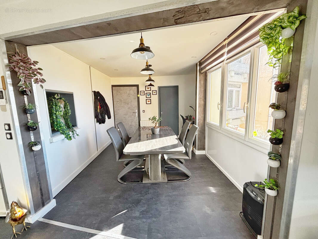 Appartement à VILLEFONTAINE