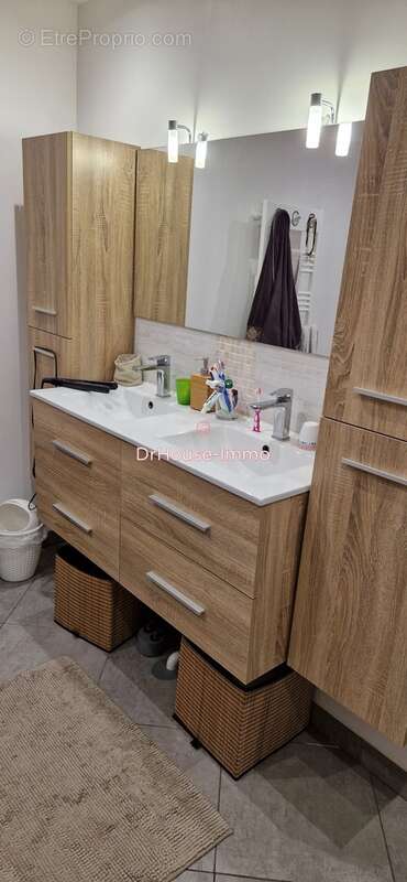 Maison à LA SAUSSAYE