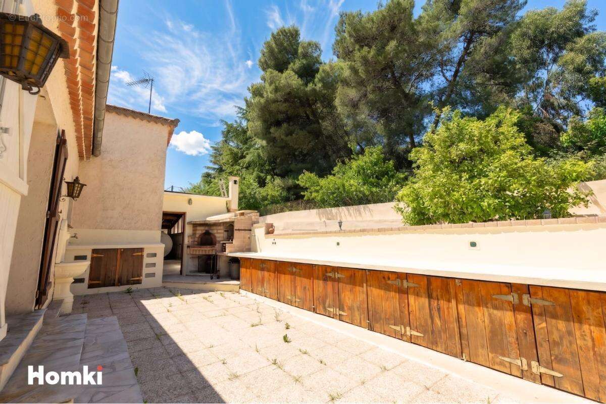 Maison à VALBONNE