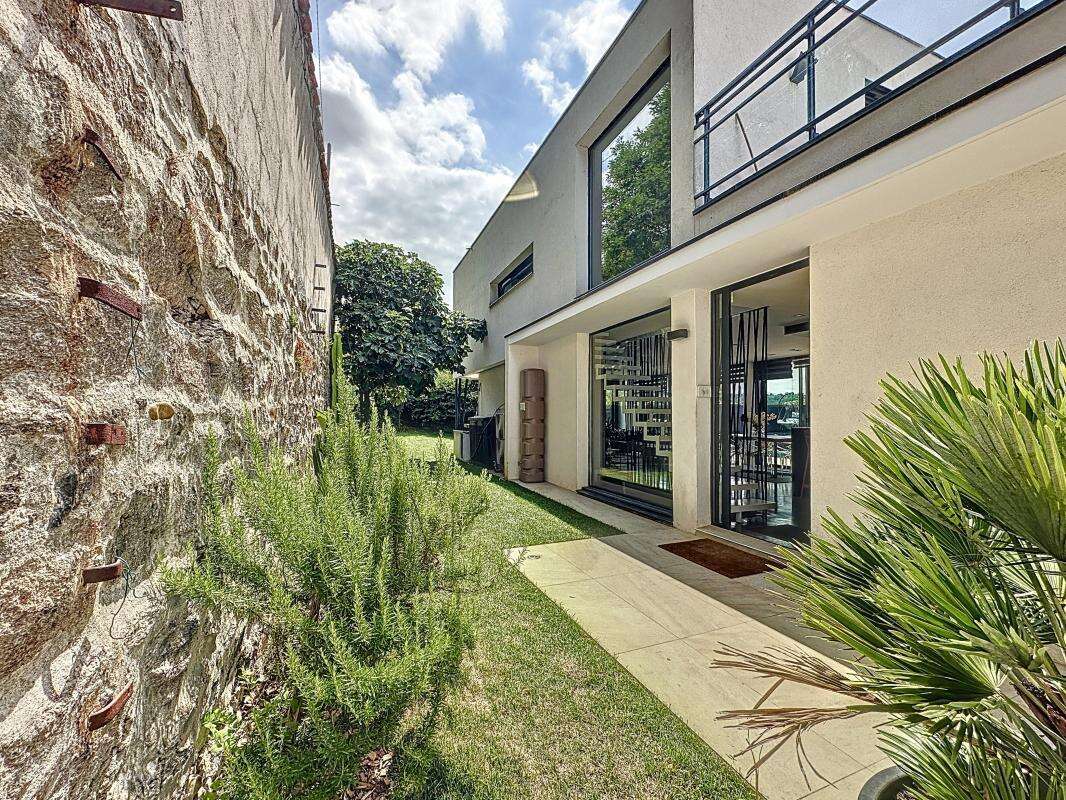 Maison à SAINT-SYMPHORIEN-D&#039;OZON