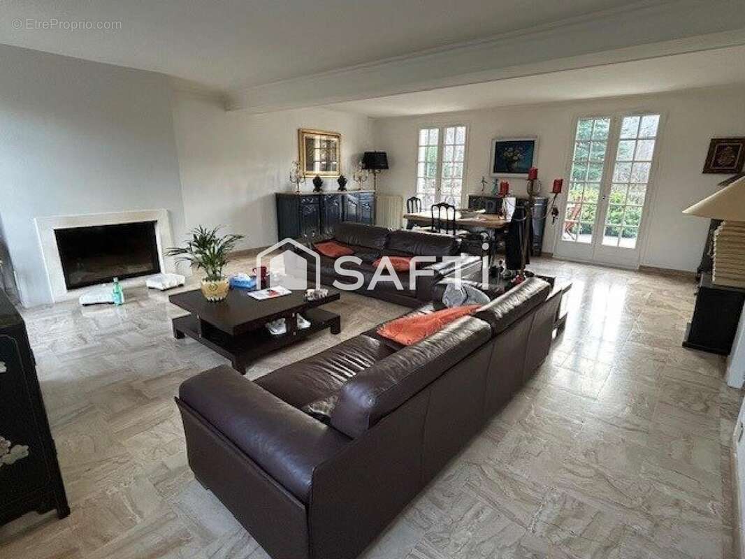 Photo 2 - Maison à JOUY-LE-MOUTIER