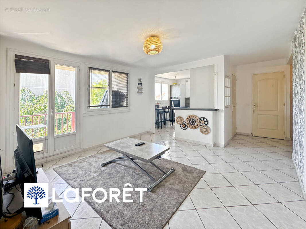 Appartement à MORSANG-SUR-ORGE