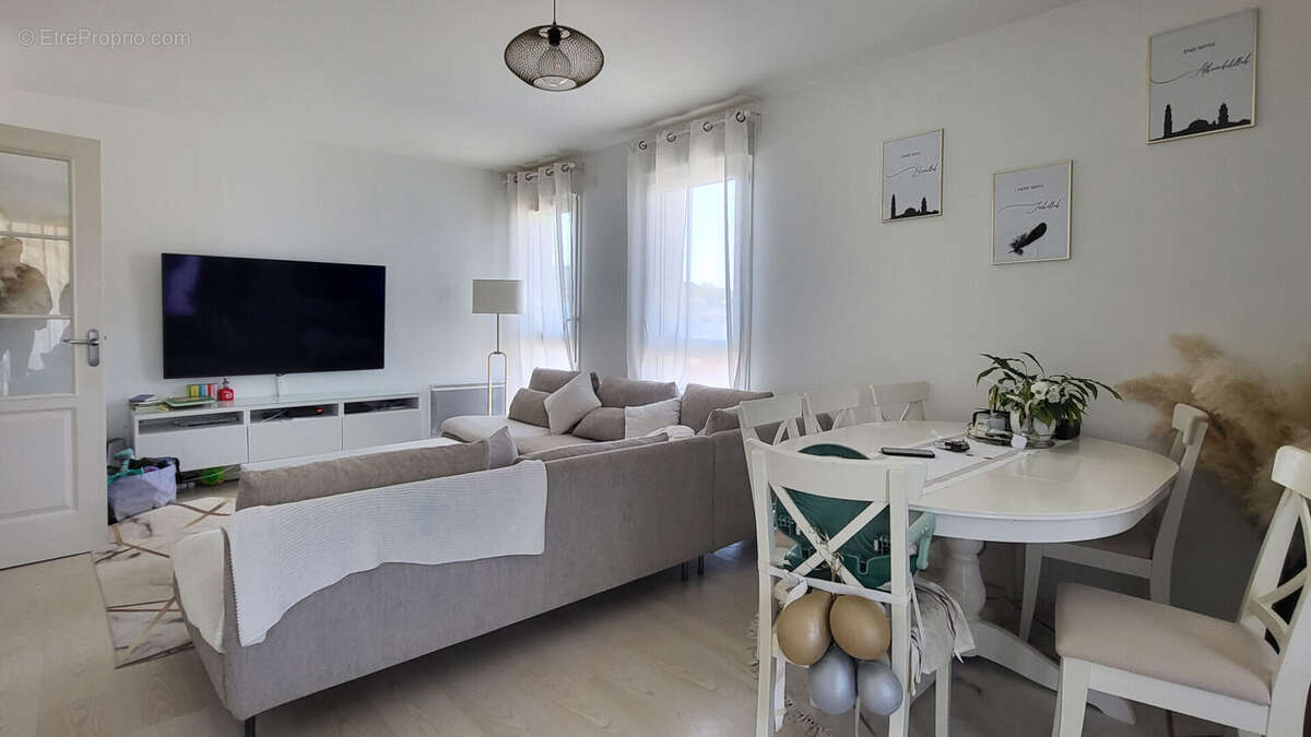 Appartement à EPERNON