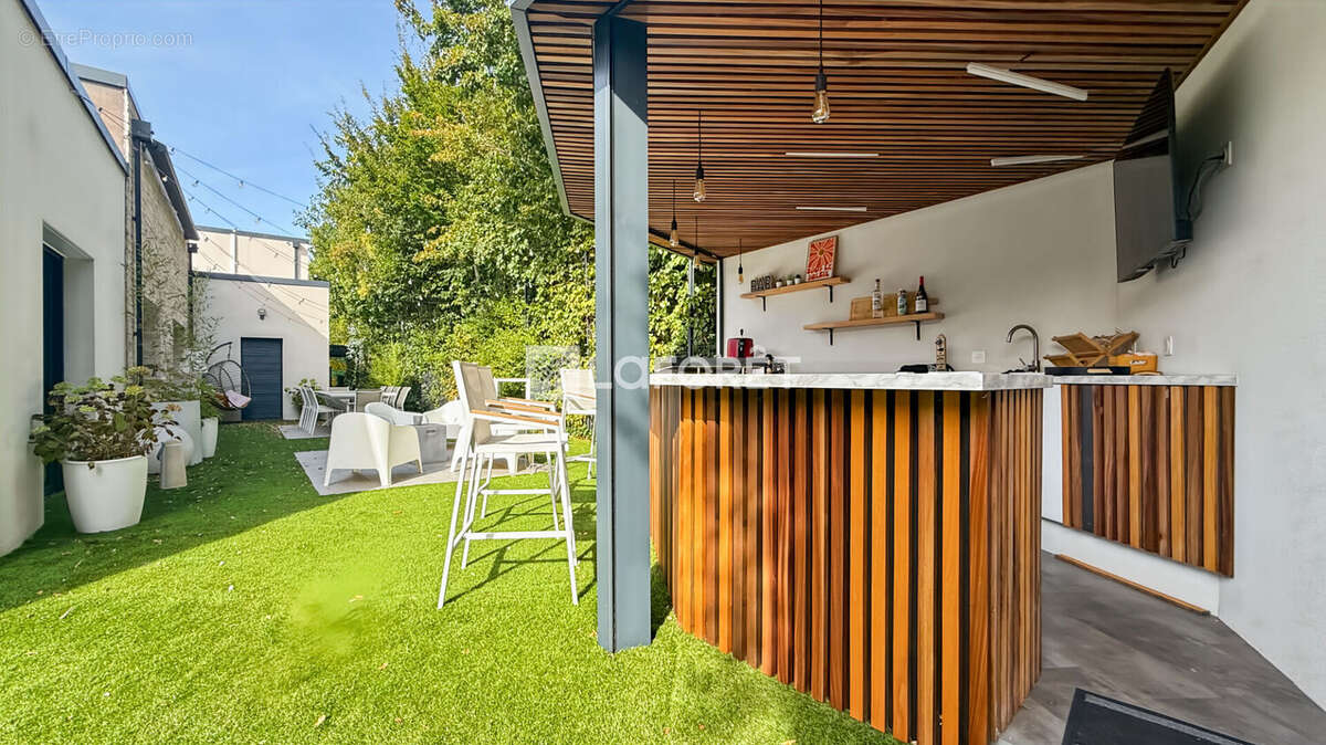 Maison à SAINT-CYR-SUR-LOIRE