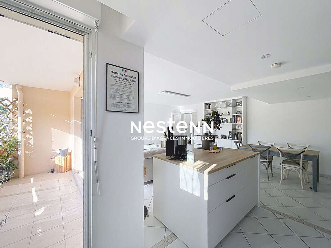 Appartement à VALLAURIS