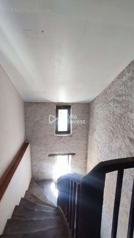 Cage d'escalier - Appartement à CRANSAC