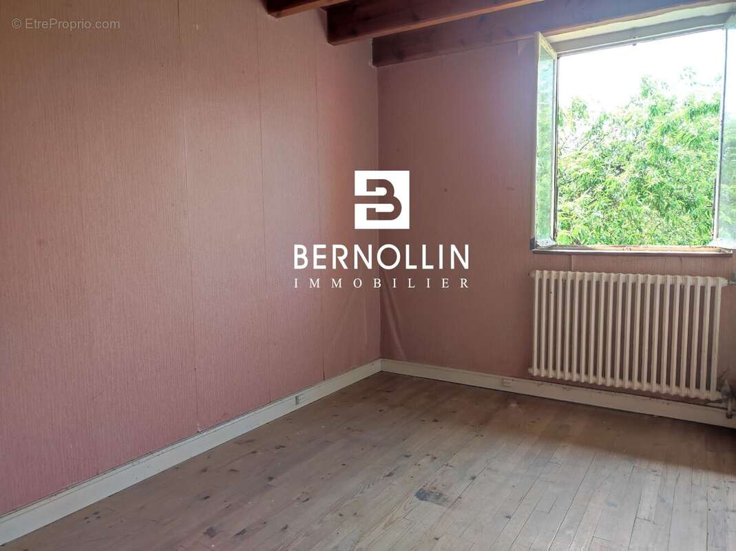 Maison à VILLEREVERSURE