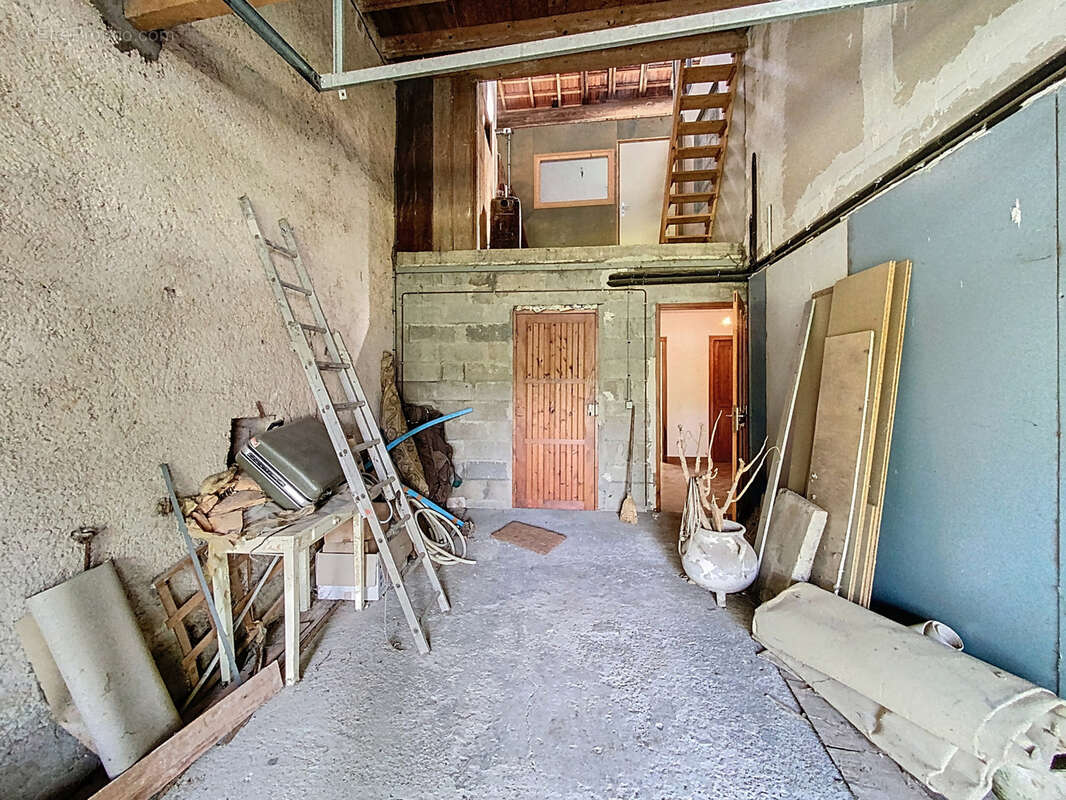 Maison de village a conforter - photo 15