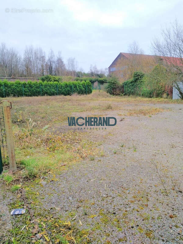 Terrain à ISBERGUES
