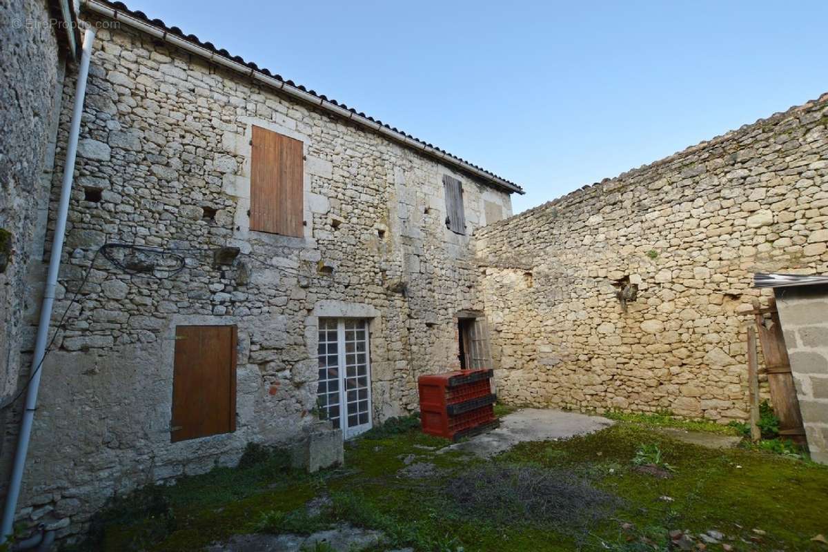 Maison à DURAS