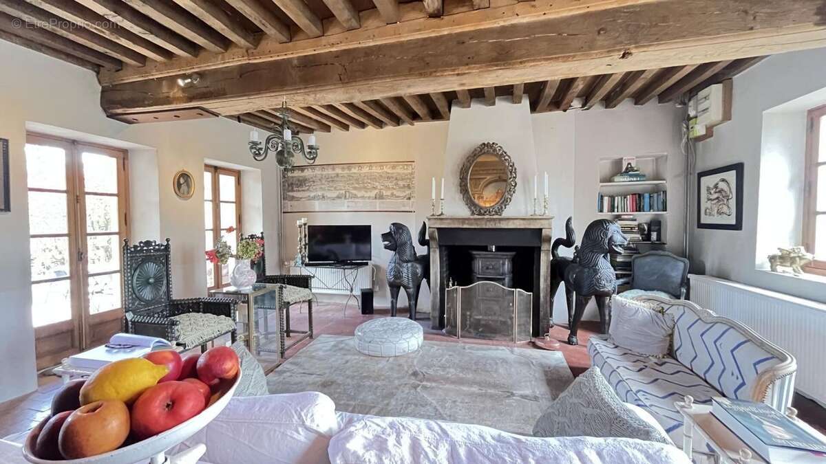 Maison à SAINT-DIDIER-SUR-ARROUX