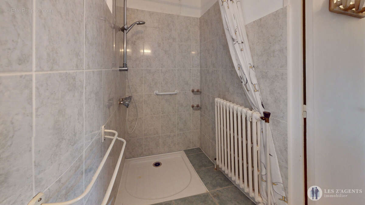 Maison à ECHIROLLES