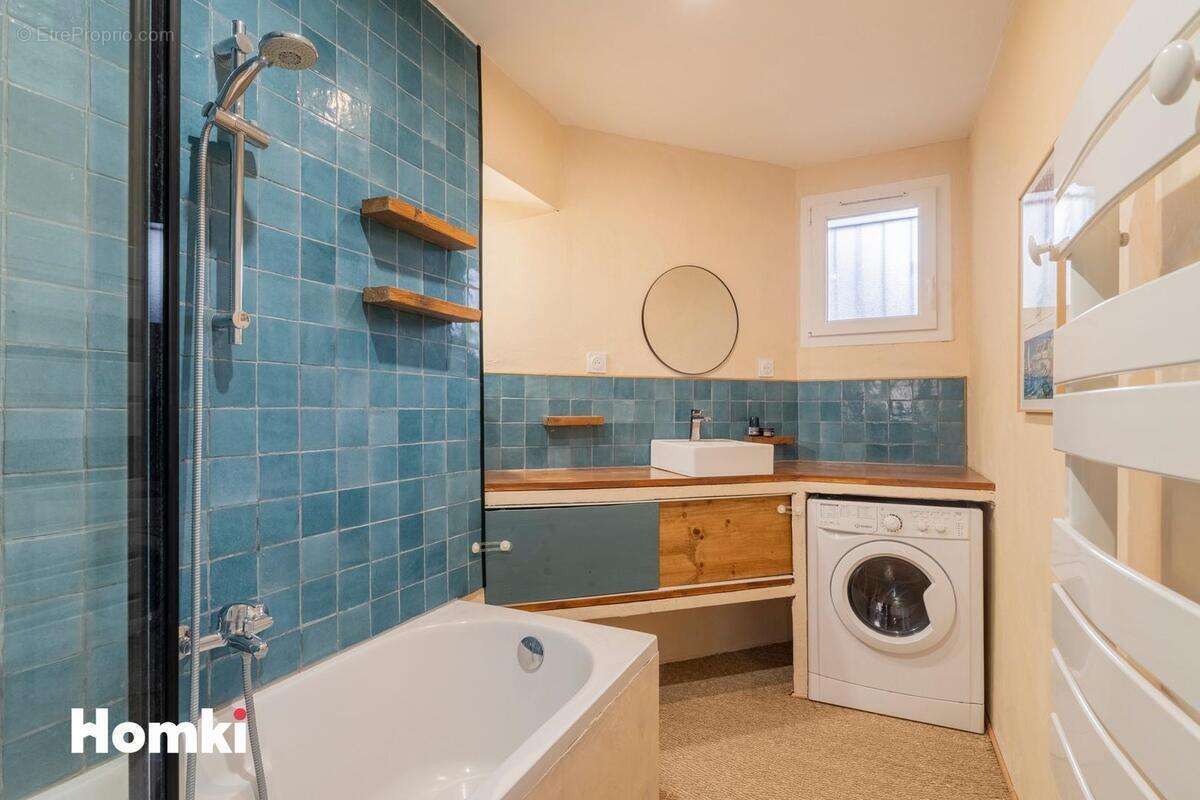 Appartement à MARSEILLE-6E