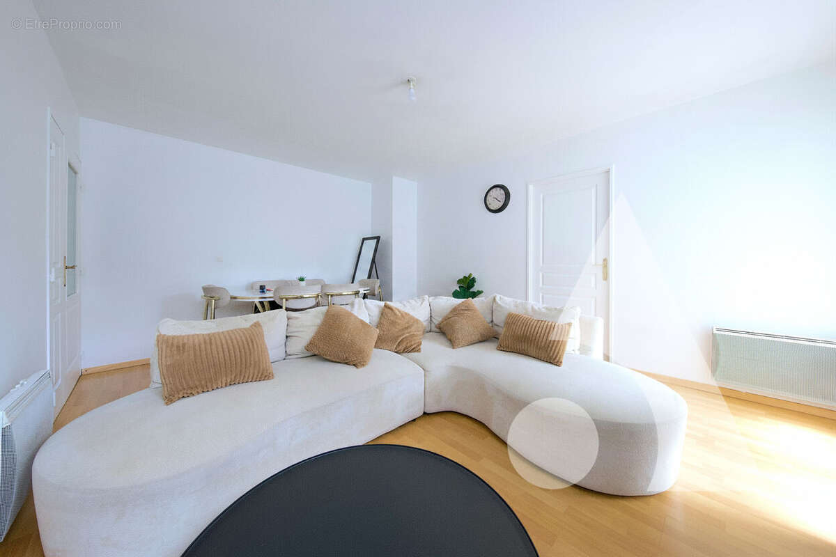 Appartement à CORBEIL-ESSONNES