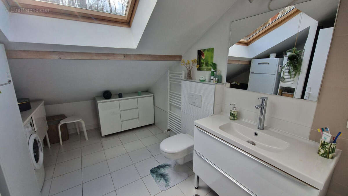 Appartement à VIVIERS-DU-LAC