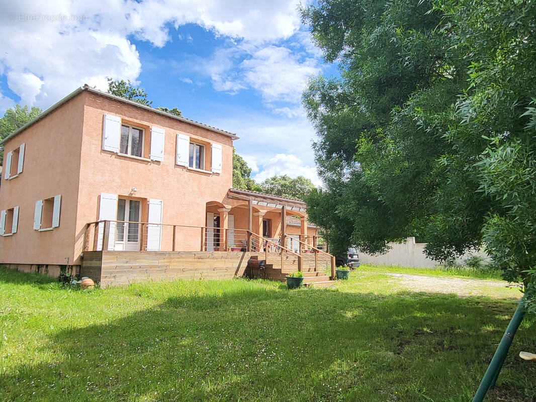 Maison à QUISSAC