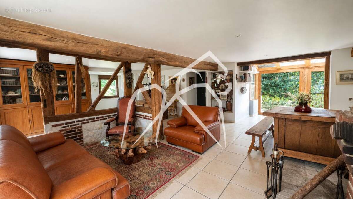 Demeure de charme 10 pièces  Clères  250 m² + Grenier à foin aménageable de 50 m² - photo 2