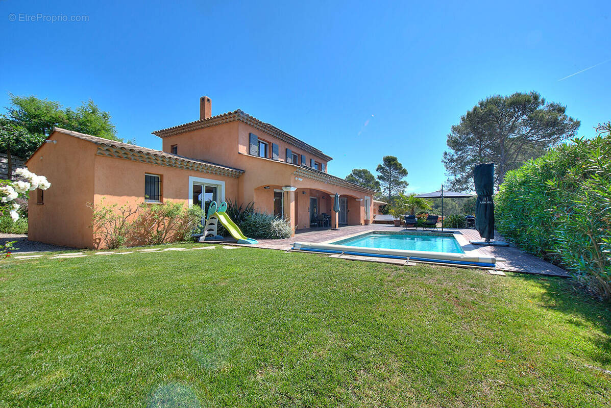 Maison à FREJUS