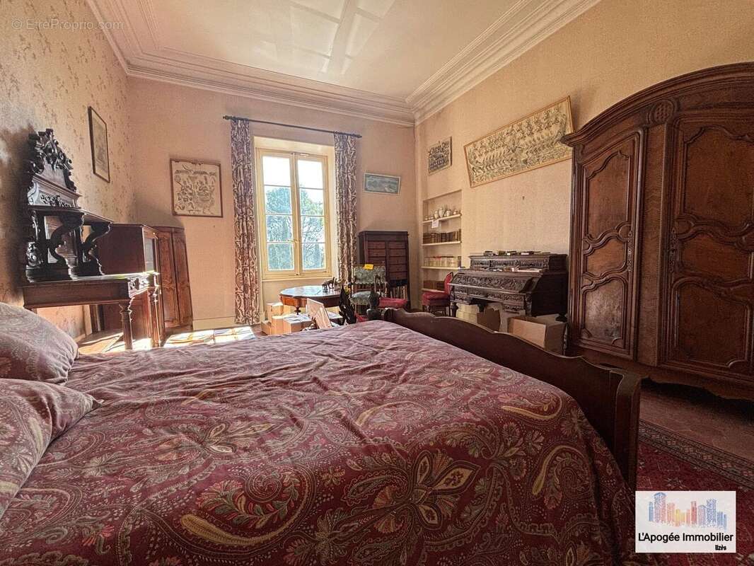 Appartement à UZES