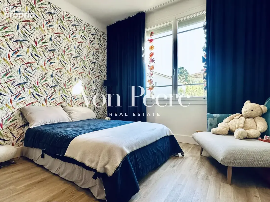 Maison contemporaine rénovée avec bassin fontaine - photo 17