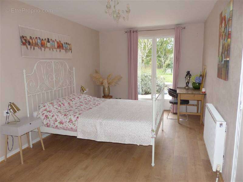 Maison à SAINT-EUTROPE-DE-BORN