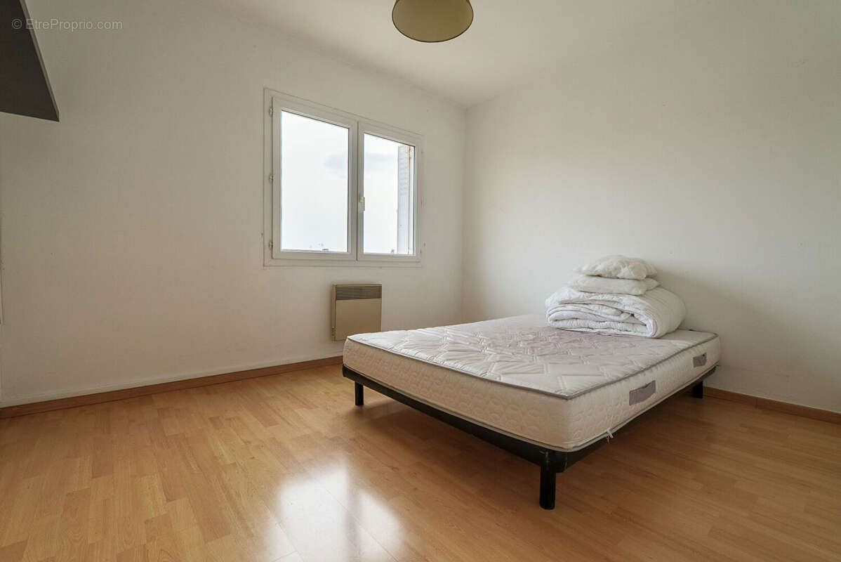 CARCASSONNE - LAPRADE Appartement T3 59m²  avec balcon vue Cité et place de stationnement - photo 11