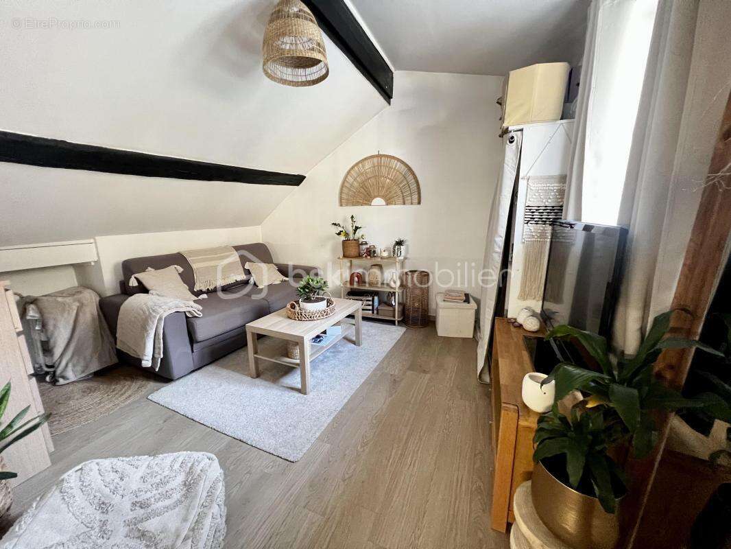 Maison à CRECY-LA-CHAPELLE