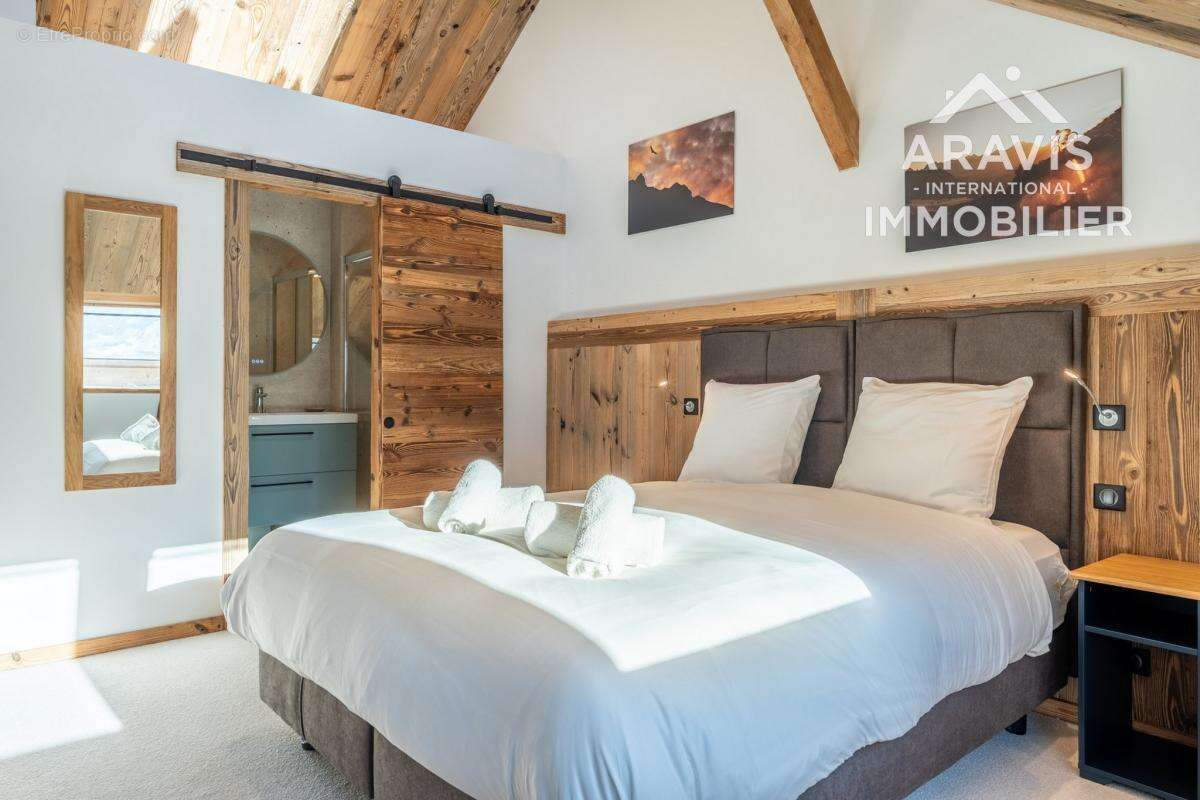 Appartement à LE PETIT-BORNAND-LES-GLIERES