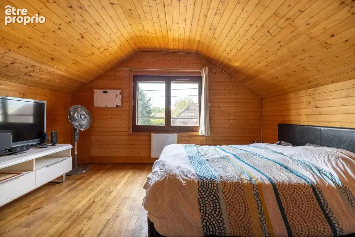 Maison de 7 pièces de 135 m² à Sainte-Geneviève-des-Bois - photo 9