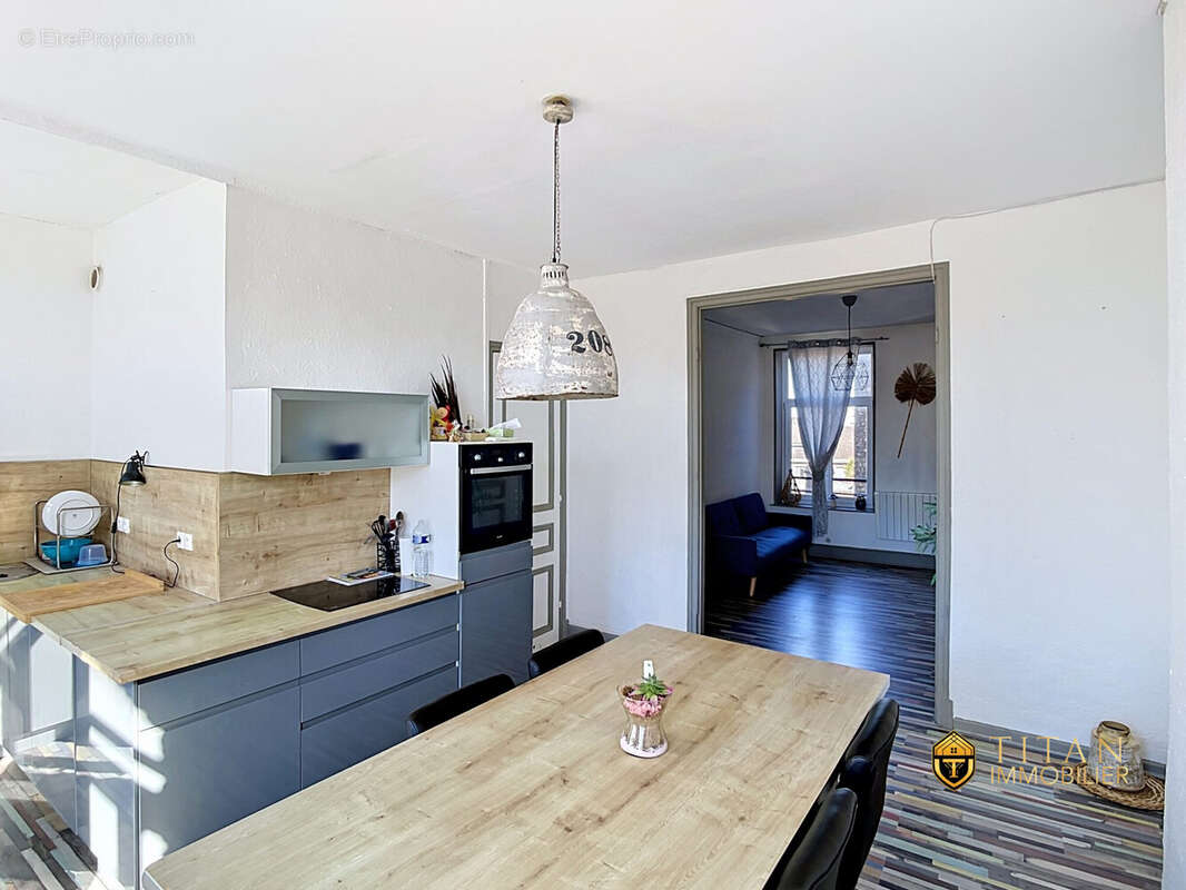 En exclusivité appartement T2 centre-ville Dunkerque  1 chambre + dressing, belle pièce de vie . TITAN-IMMOBILIER  - Appartement à DUNKERQUE