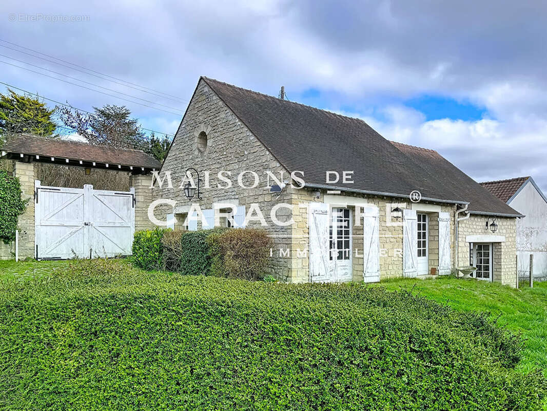Maison de Campagne, Dépendances et Piscine et 2 terrains constructibles - photo 2