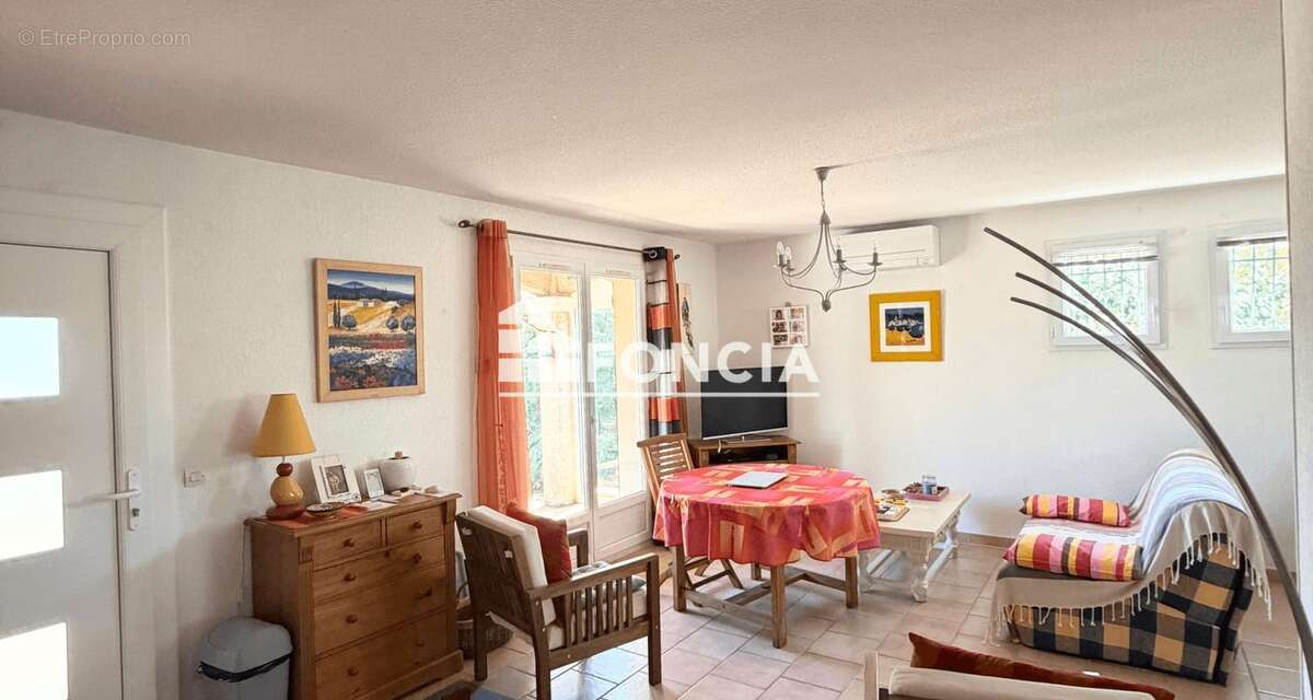 Villa de plain-pied 97m² – 3 chambres – Garage – Terrain piscinable – Quartier recherché - photo 8
