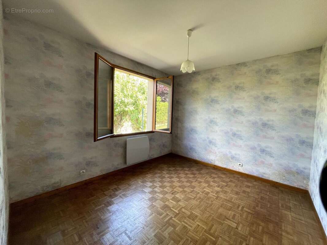 Maison 59 m² à Saint-Jean-D'angely  - photo 8