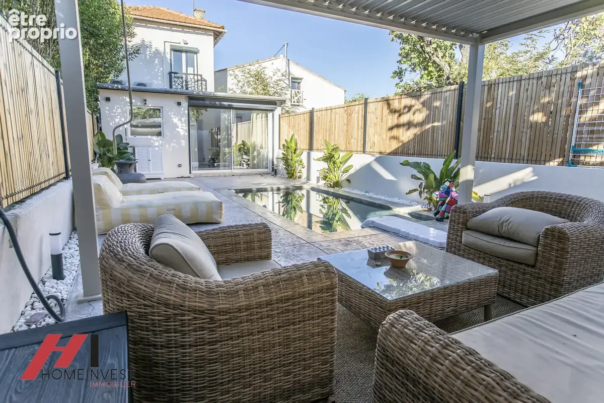 Maison T3 refaite entièrement avec piscine et parking.. - photo 3
