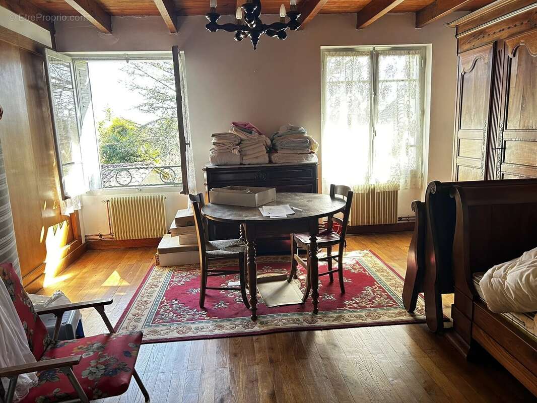 Deux maisons dans un village paisible - photo 3