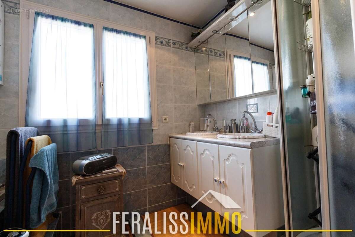 Maison à VAUX-SUR-SEINE