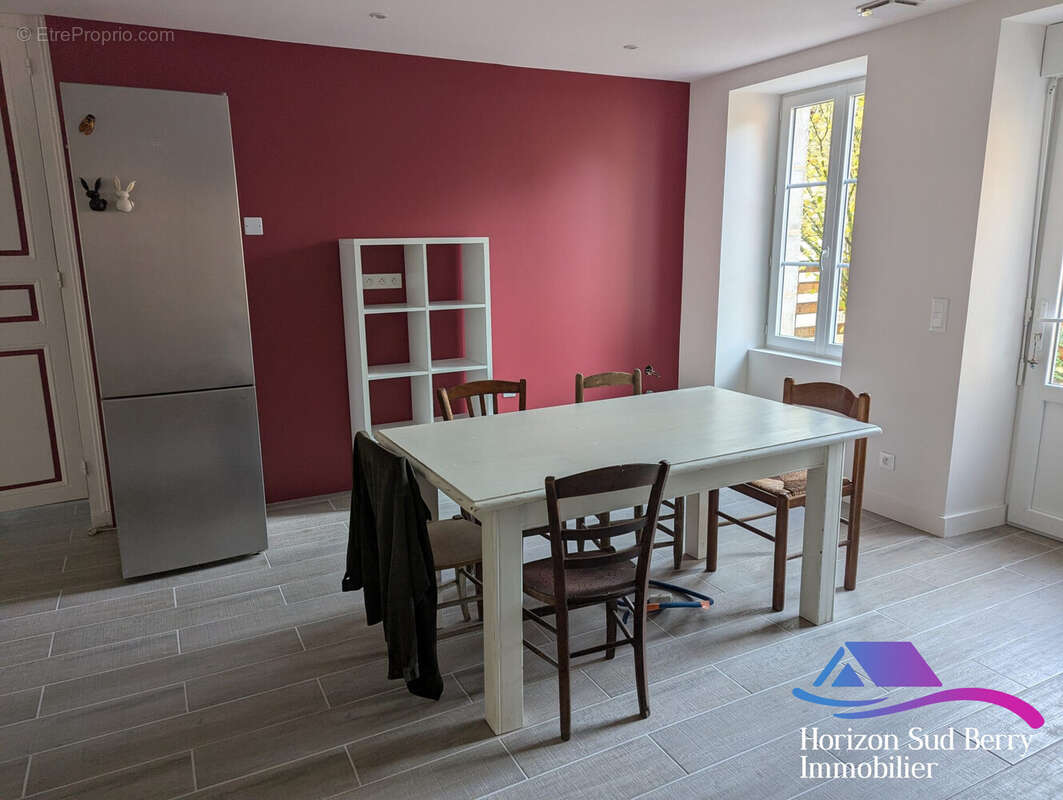 Emplacement pour future cuisine (PREMIERE PARTIE) - Maison à MOUHERS