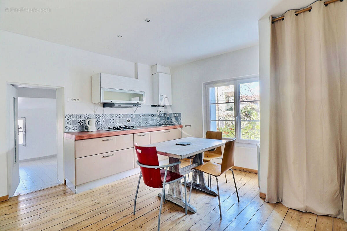 Appartement à MARSEILLE-12E