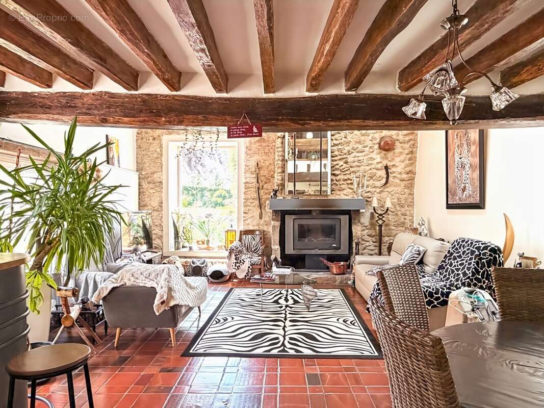 Maison à MORIGNY-CHAMPIGNY