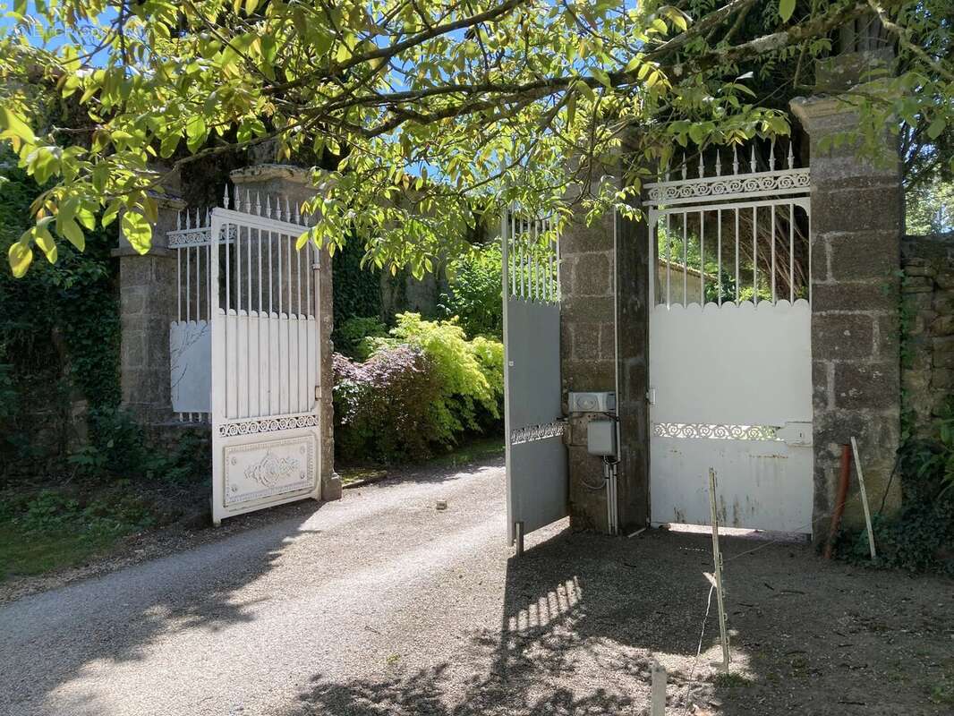 Maison à PARTHENAY