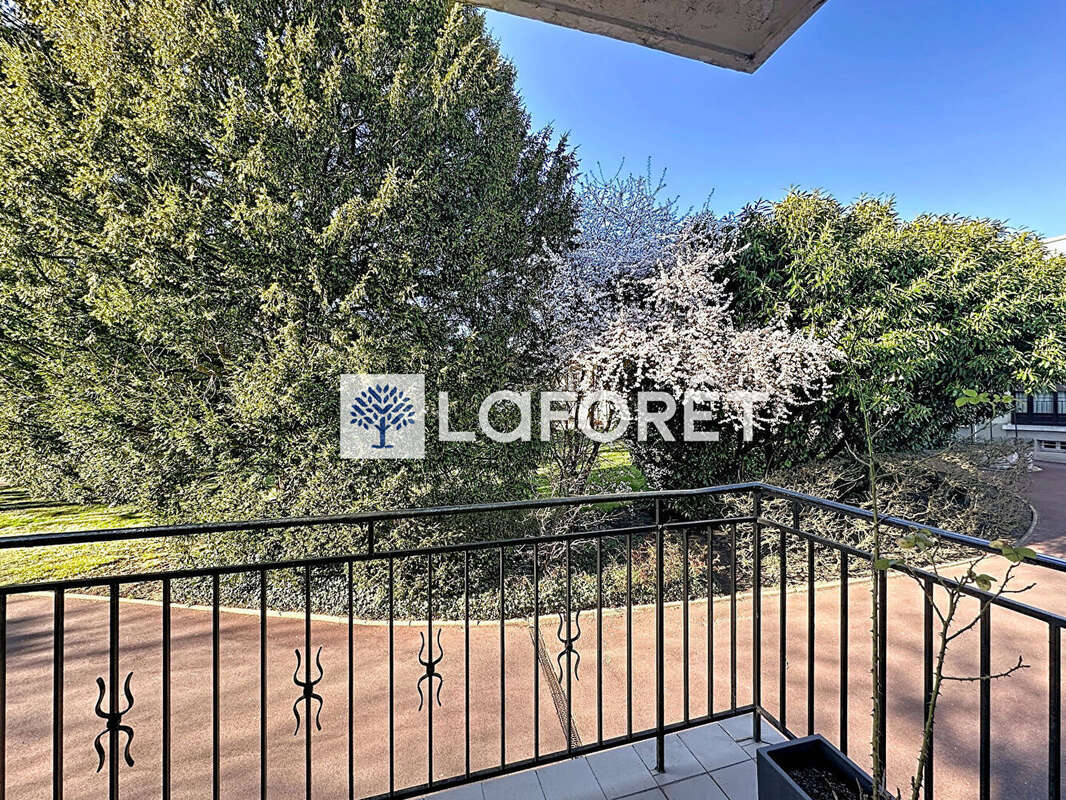 Appartement à SAINT-NOM-LA-BRETECHE